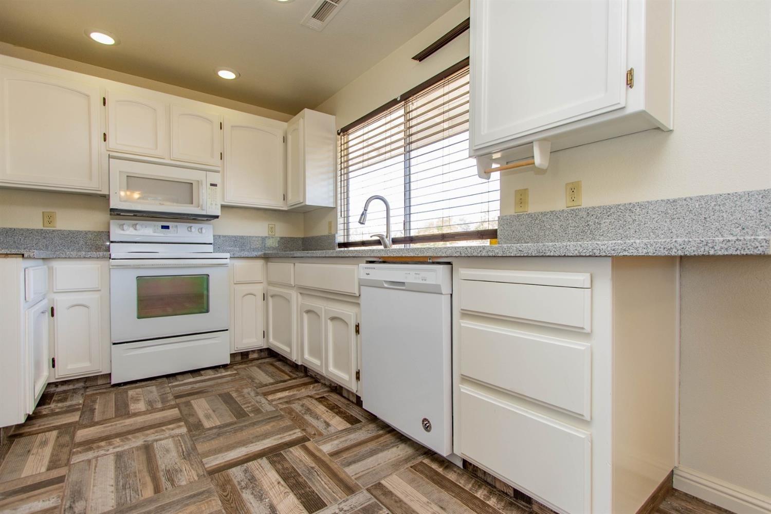 Golfito Way, La Grange, California image 11
