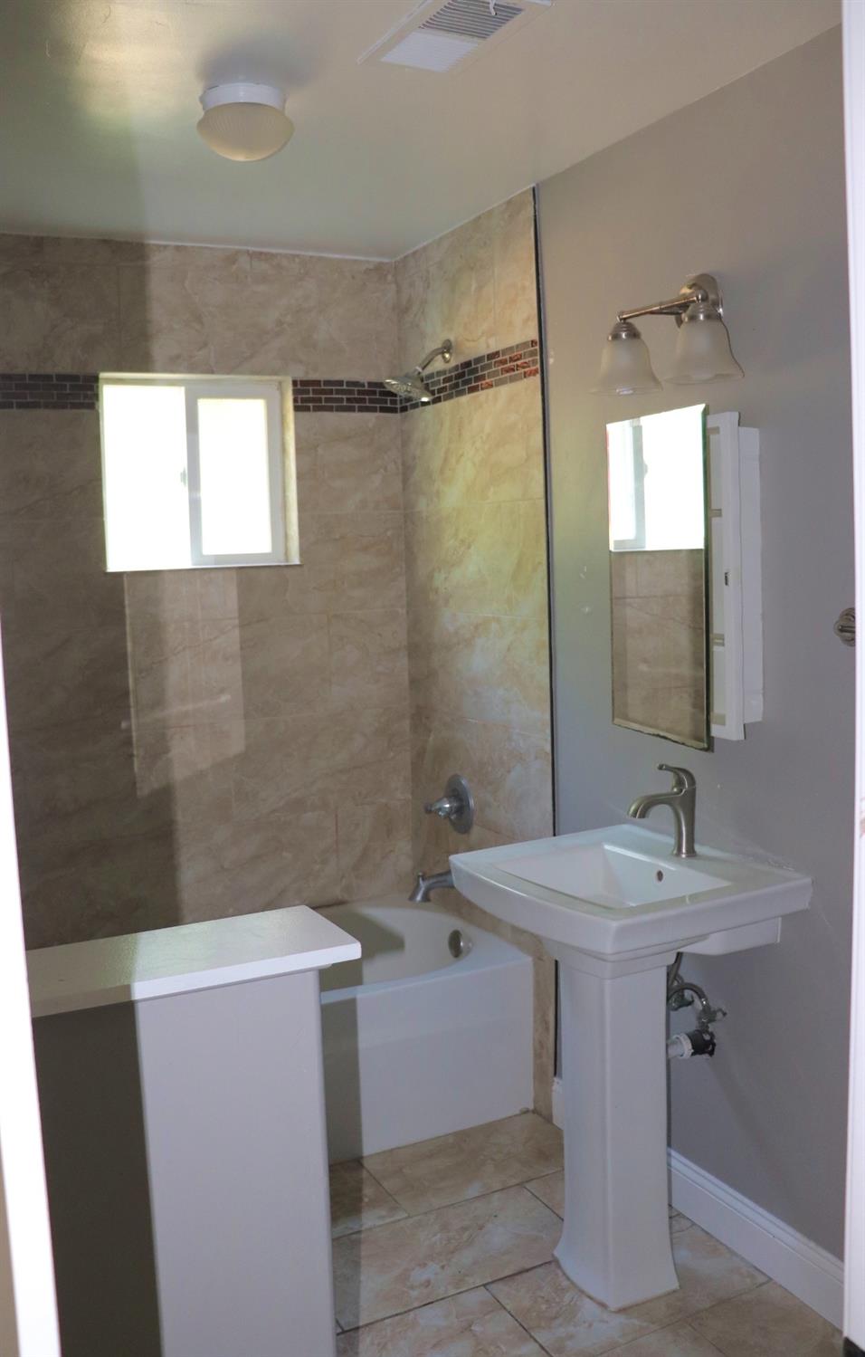 Detail Gallery Image 9 of 22 For 10361 Cortez Ave, Delhi,  CA 95315 - 3 Beds | 2 Baths
