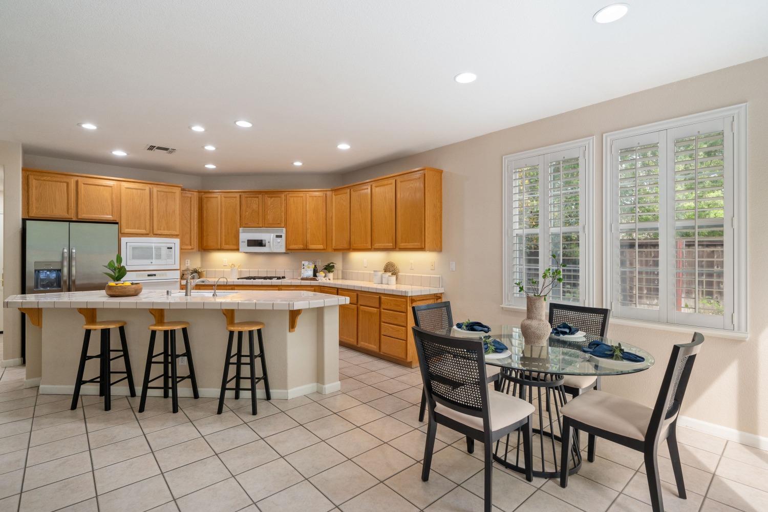 Detail Gallery Image 17 of 44 For 2475 Minden Ct, Sacramento,  CA 95835 - 4 Beds | 2/1 Baths