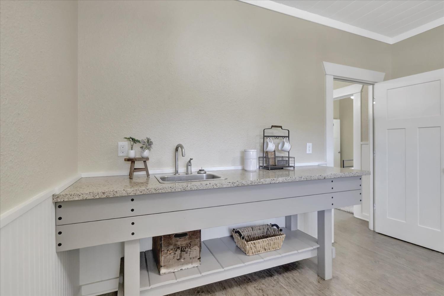 Detail Gallery Image 14 of 81 For 147 South Auburn St, Grass Valley,  CA 95945 - – Beds | – Baths
