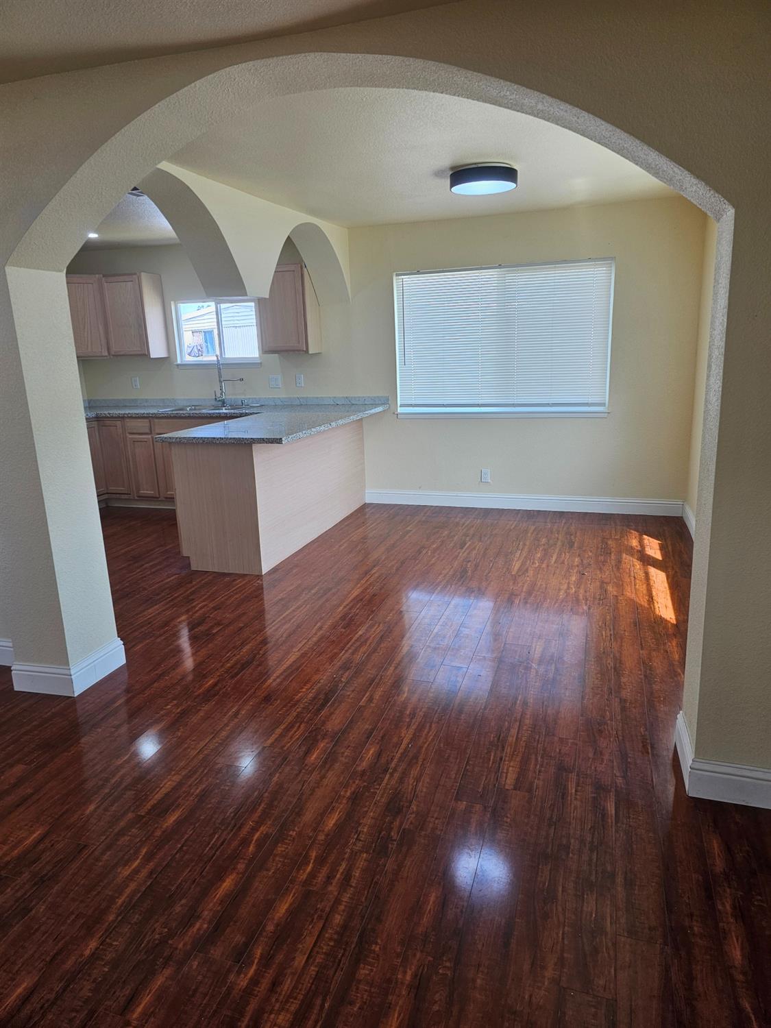 Detail Gallery Image 2 of 21 For 46 Arizona Way, Olivehurst,  CA 95961 - 3 Beds | 2 Baths
