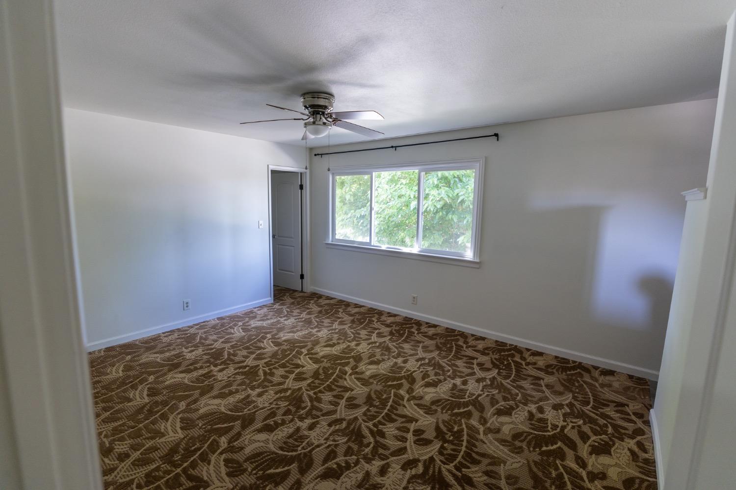 Detail Gallery Image 16 of 19 For 2200 El Cejo Cir, Rancho Cordova,  CA 95670 - 5 Beds | 2/1 Baths