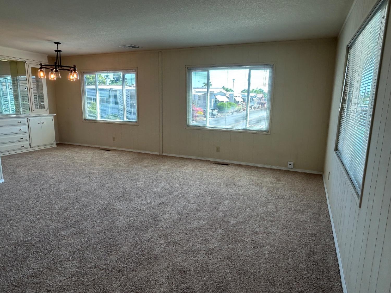 Detail Gallery Image 12 of 40 For 6616 Capital Dr 81, Sacramento,  CA 95828 - 2 Beds | 2 Baths