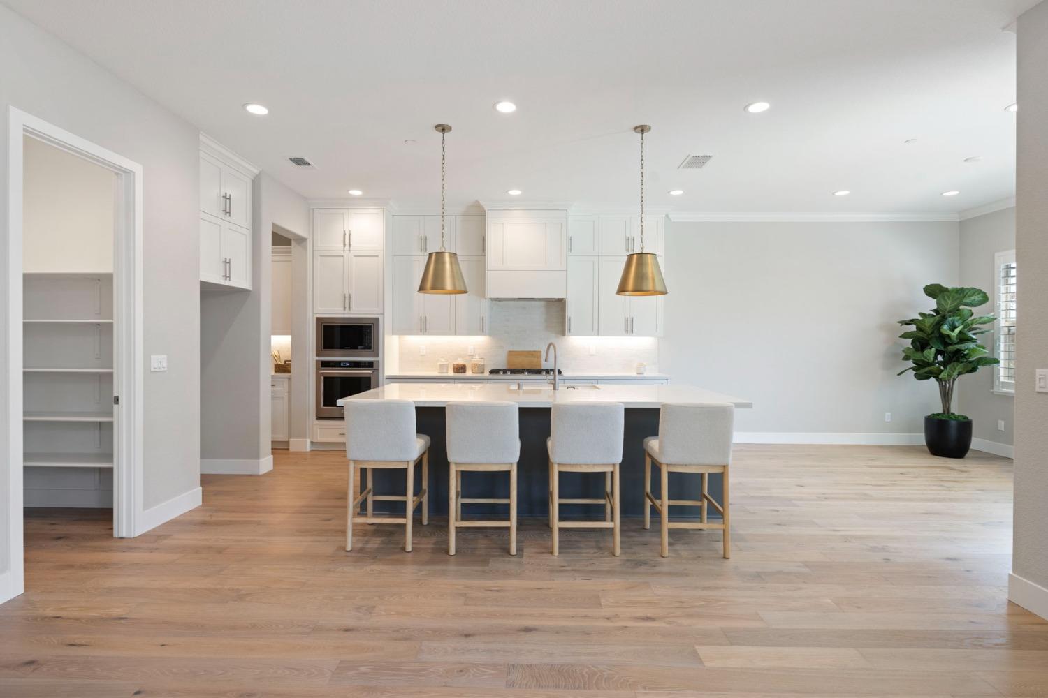 Detail Gallery Image 7 of 29 For 2932 Carrousel, Lodi,  CA 95242 - 3 Beds | 2/1 Baths