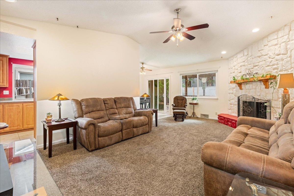 Detail Gallery Image 10 of 38 For 6385 Arcadia Ave, Loomis,  CA 95650 - 3 Beds | 2 Baths