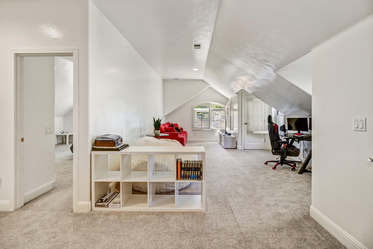 Detail Gallery Image 45 of 81 For 5011 Jardin Ln, Carmichael,  CA 95608 - 4 Beds | 4 Baths