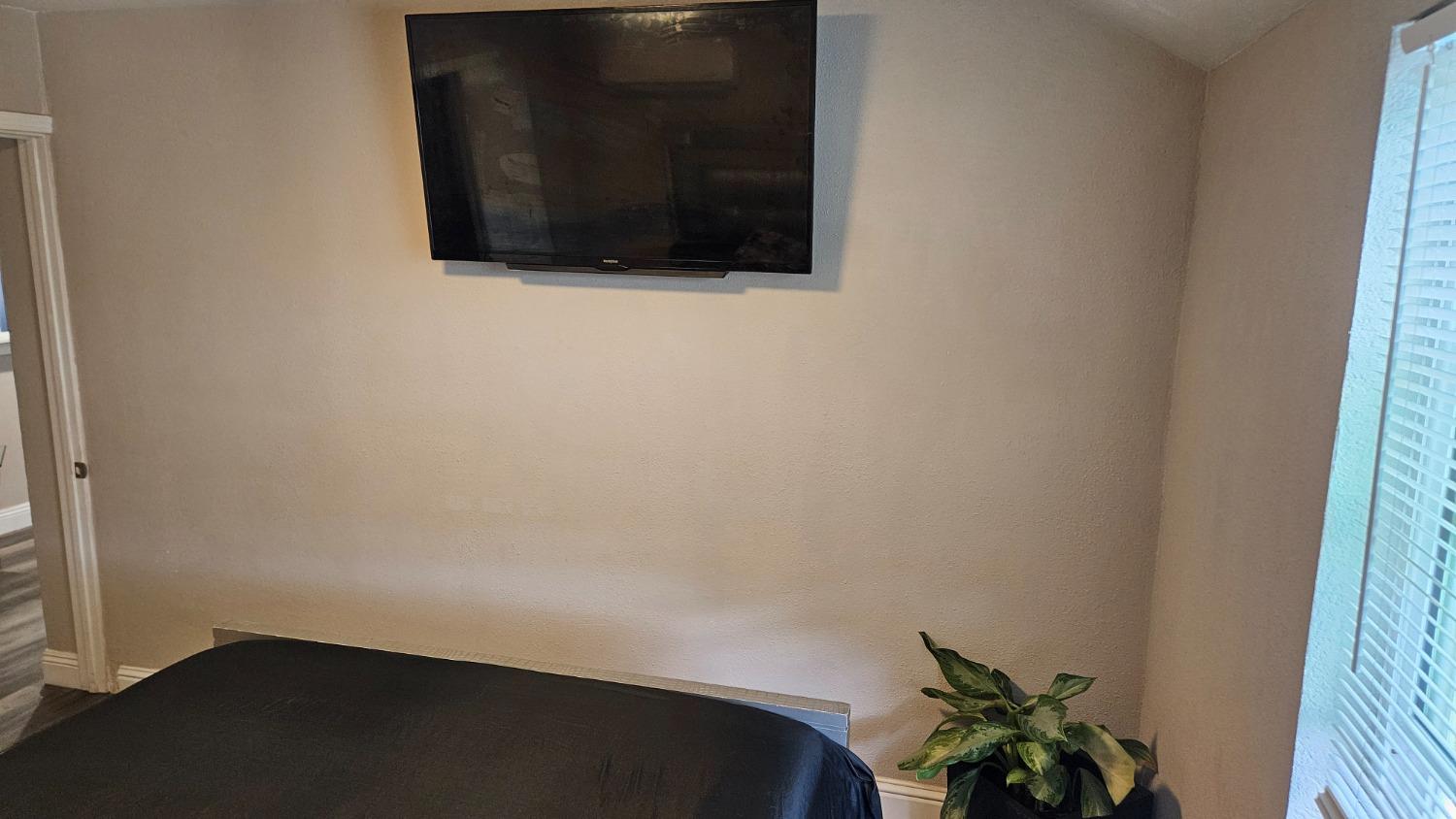 Detail Gallery Image 20 of 24 For 4725 Parker Ave, Sacramento,  CA 95820 - 2 Beds | 1 Baths