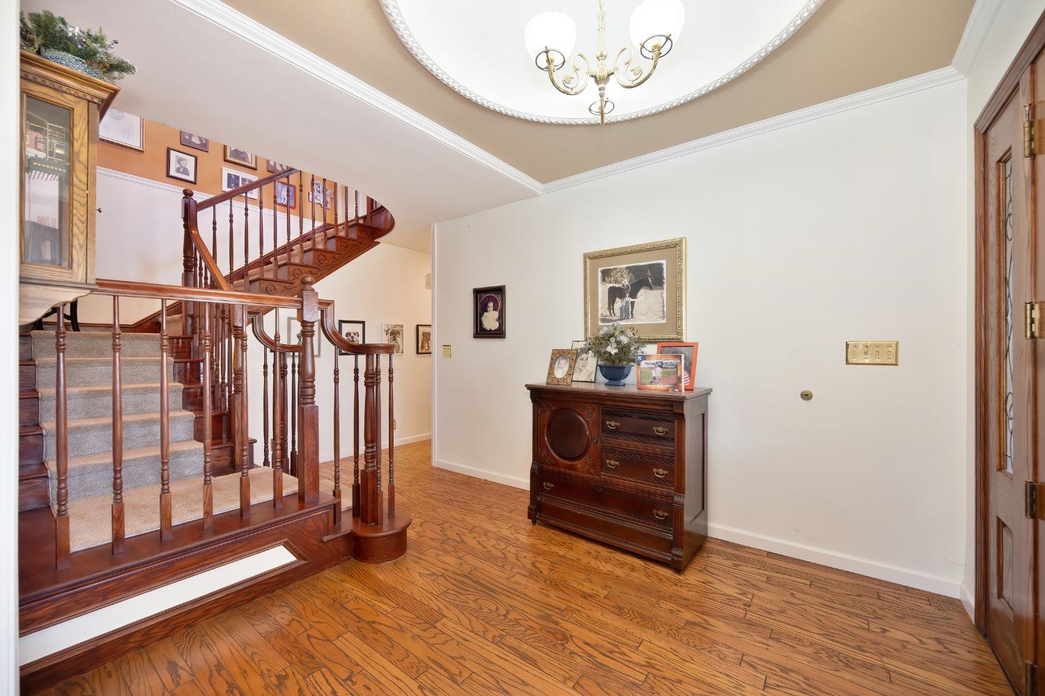 Detail Gallery Image 6 of 81 For 2601 Roundhill Cir, Placerville,  CA 95667 - 4 Beds | 3 Baths