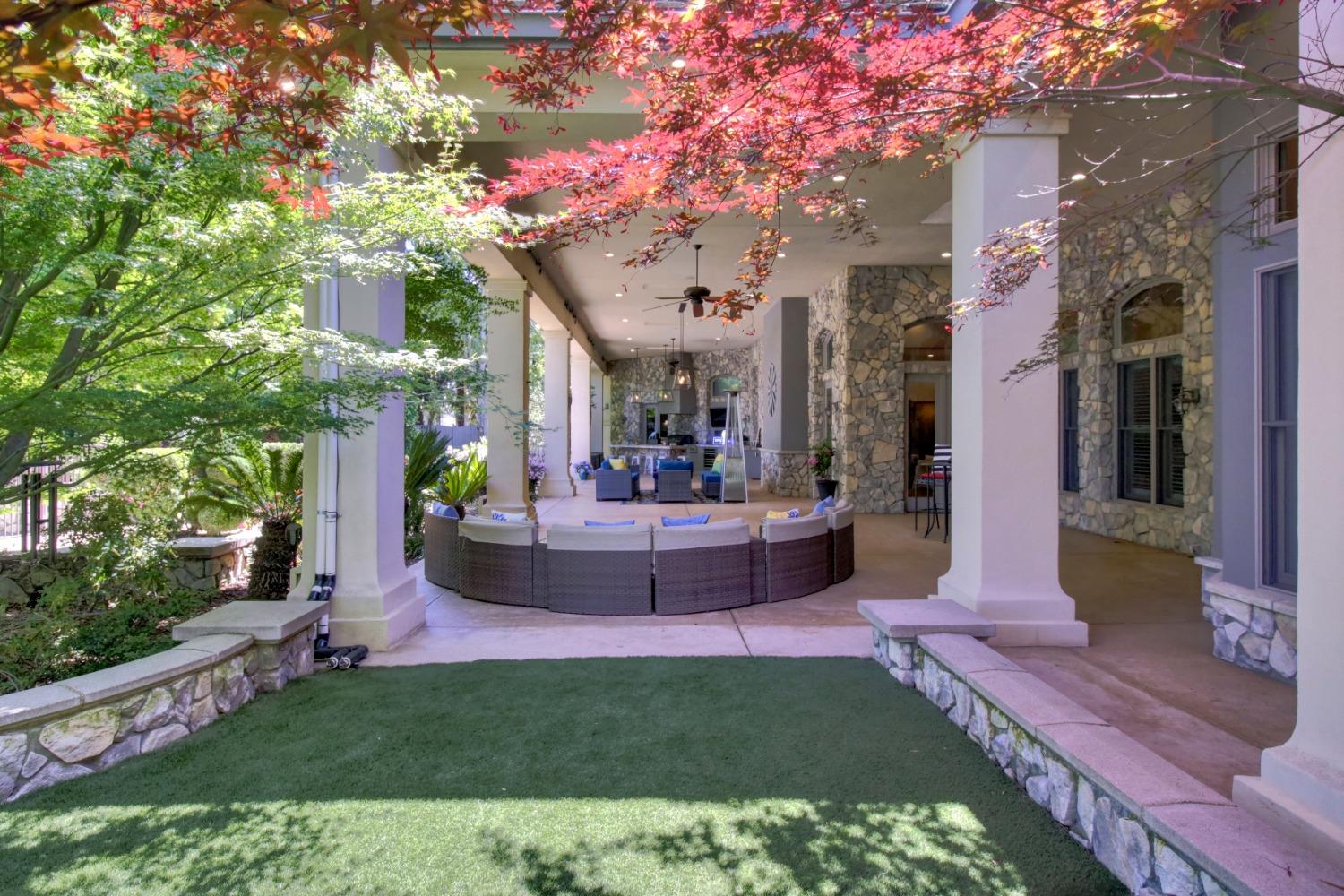 Detail Gallery Image 69 of 81 For 5011 Jardin Ln, Carmichael,  CA 95608 - 4 Beds | 4 Baths