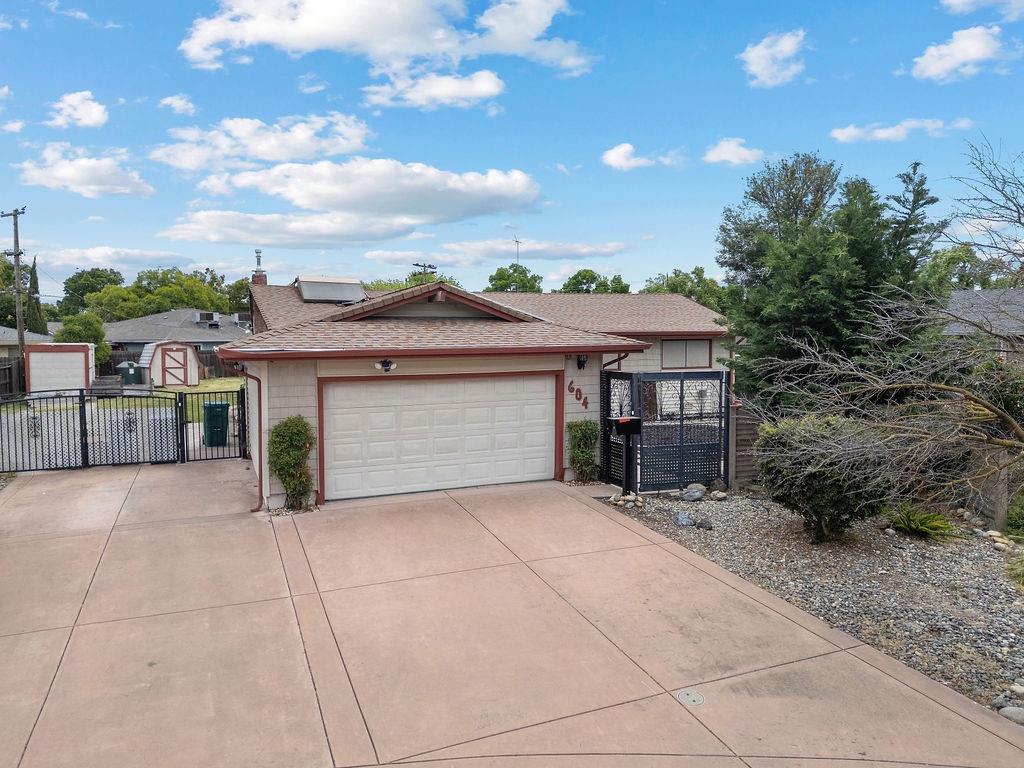 Detail Gallery Image 2 of 50 For 604 San Miguel Ave, Stockton,  CA 95210 - 3 Beds | 2 Baths
