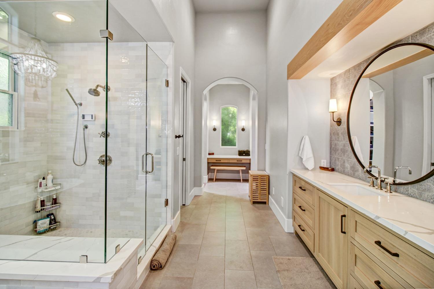 Detail Gallery Image 34 of 81 For 5011 Jardin Ln, Carmichael,  CA 95608 - 4 Beds | 4 Baths