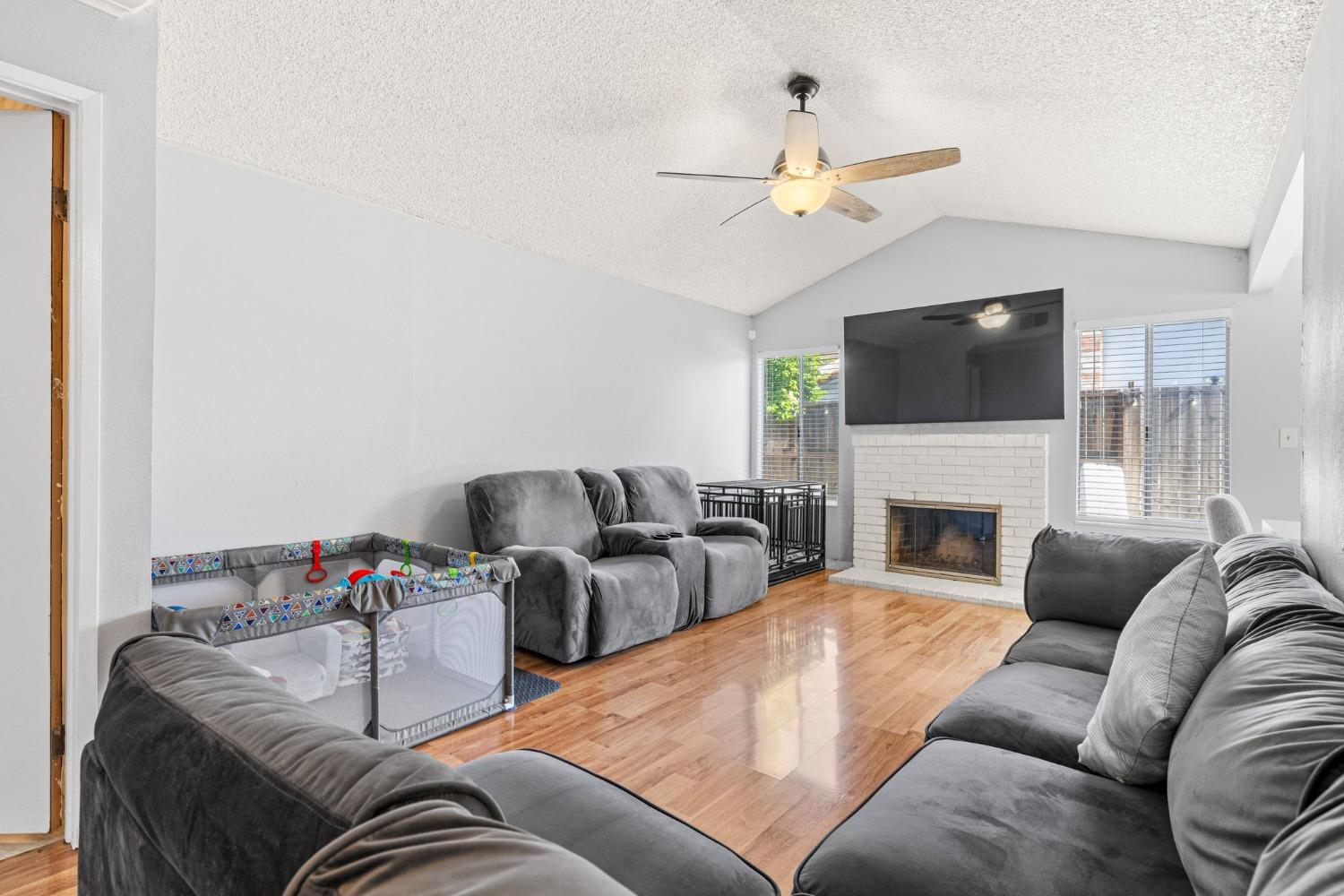 Redwood Drive, Antioch, California image 8