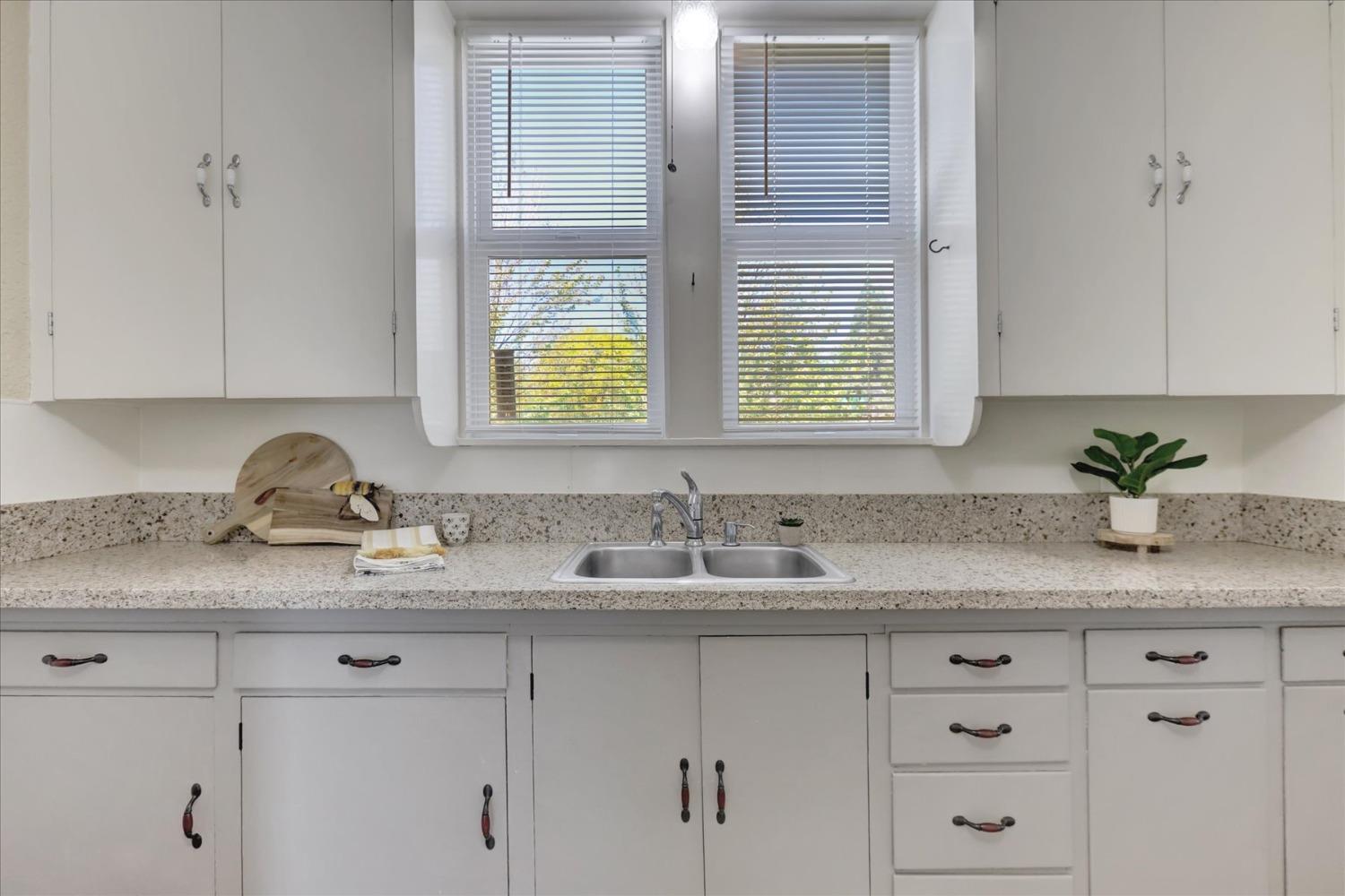 Detail Gallery Image 18 of 81 For 147 South Auburn St, Grass Valley,  CA 95945 - – Beds | – Baths