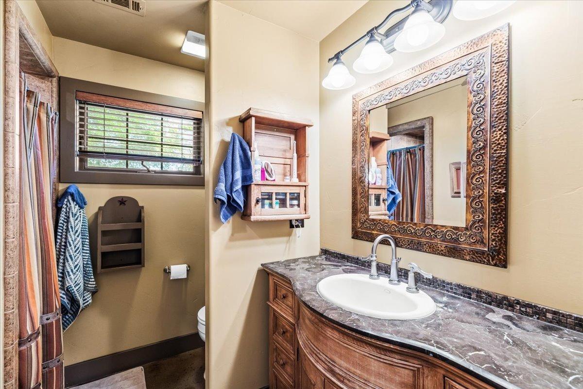 Detail Gallery Image 59 of 95 For 18879 Hidden Lakes Ln, Acampo,  CA 95220 - 3 Beds | 3/2 Baths