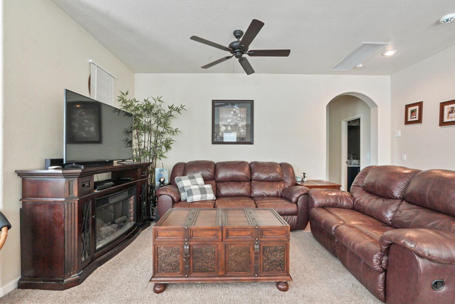 Detail Gallery Image 28 of 66 For 2881 Paseo Entrada Rd, Turlock,  CA 95382 - 4 Beds | 2/1 Baths