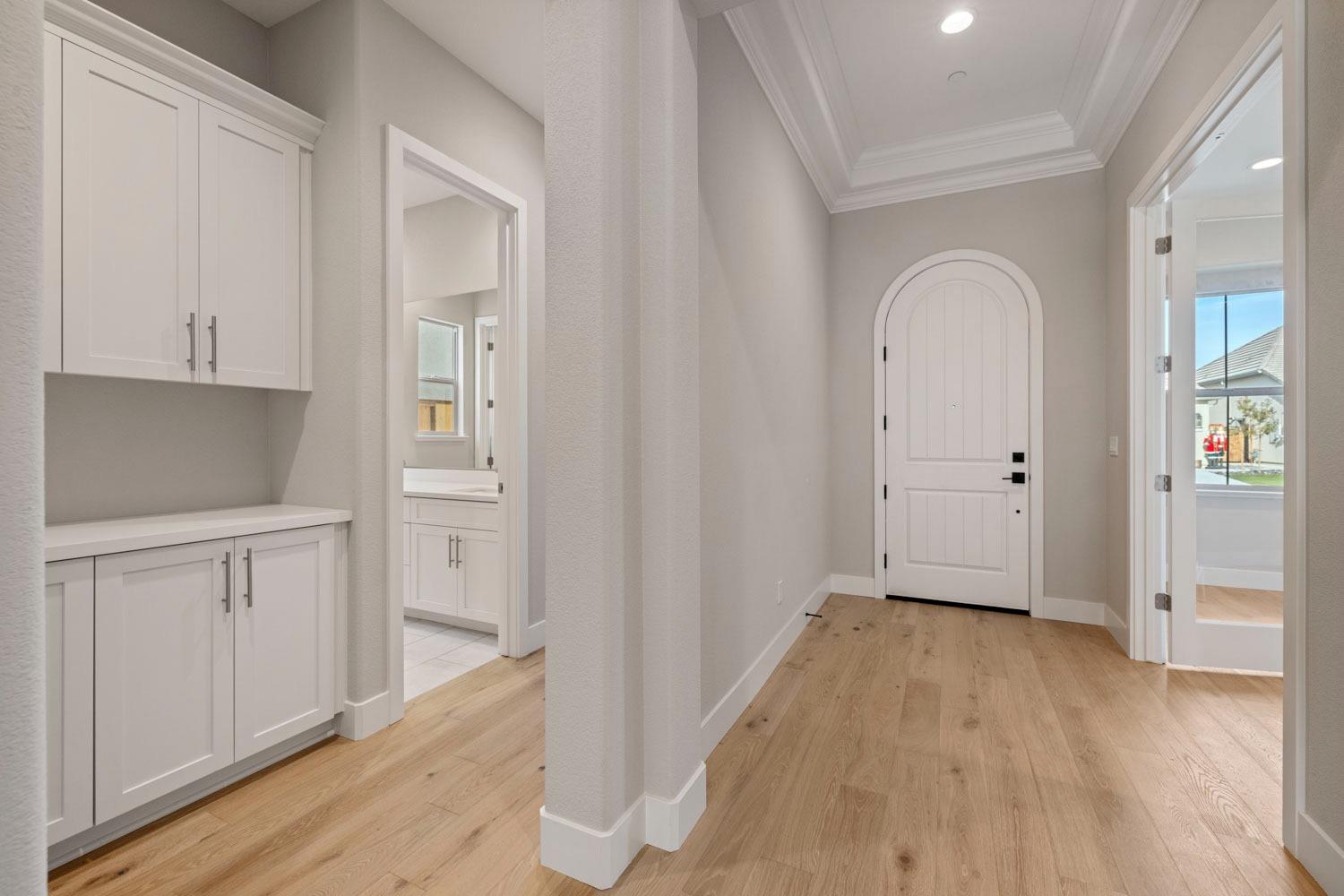 Detail Gallery Image 4 of 29 For 2932 Carrousel, Lodi,  CA 95242 - 3 Beds | 2/1 Baths