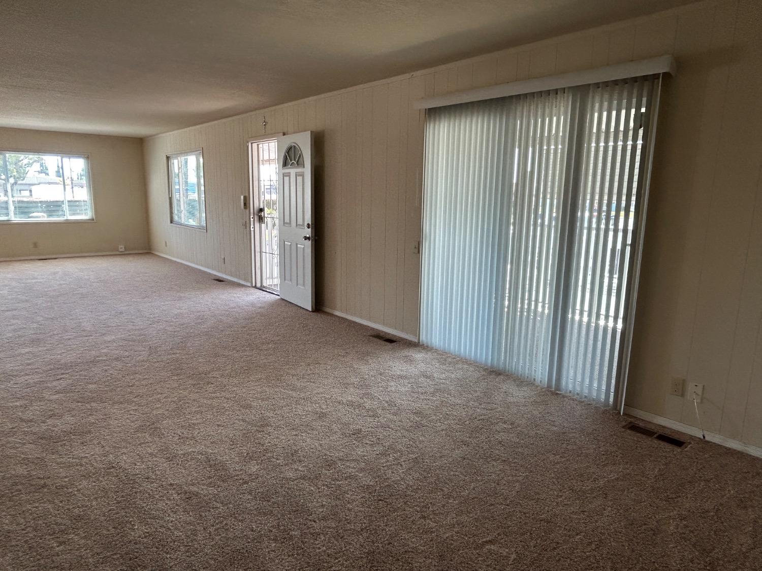 Detail Gallery Image 14 of 40 For 6616 Capital Dr 81, Sacramento,  CA 95828 - 2 Beds | 2 Baths