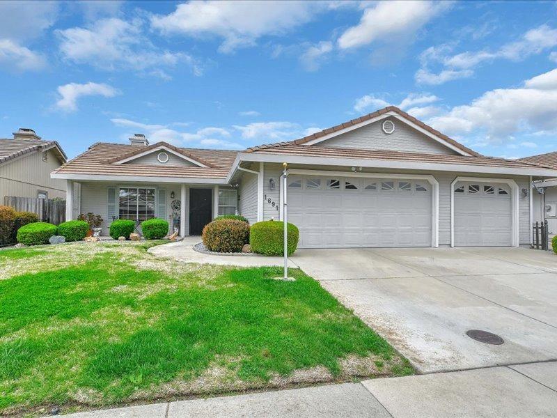 S Michelle Dr, Yuba City, California image 1
