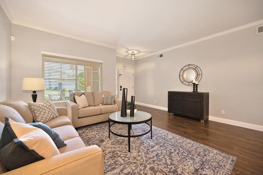 Detail Gallery Image 8 of 63 For 2725 Henri Ct, Davis,  CA 95618 - 5 Beds | 2/1 Baths