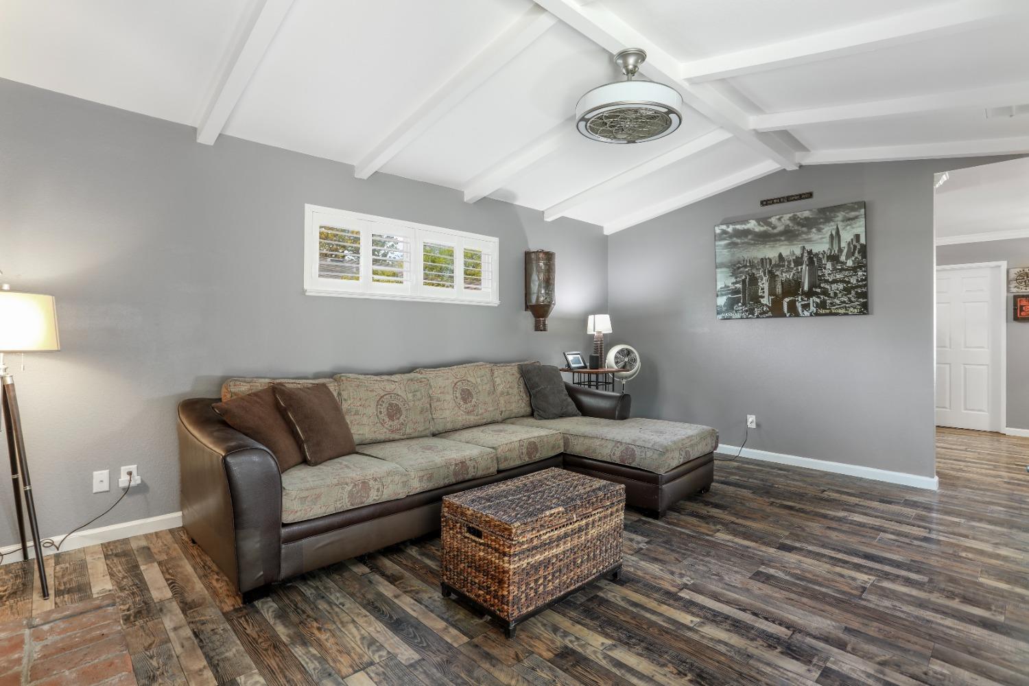 Detail Gallery Image 14 of 34 For 1304 Nelda Way, Modesto,  CA 95355 - 3 Beds | 2 Baths