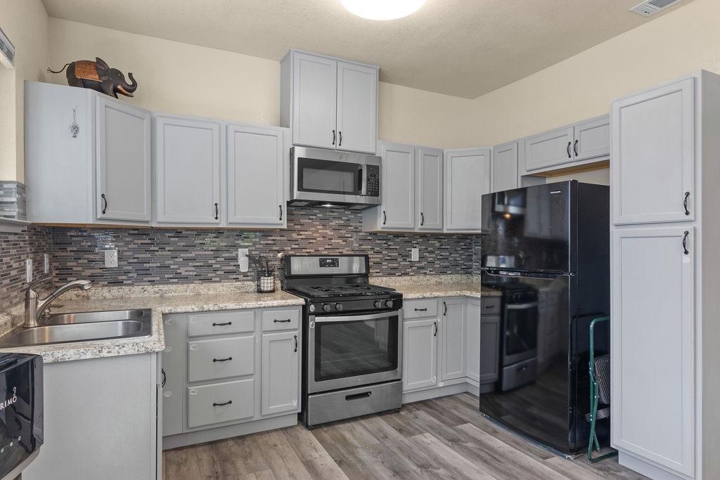 Detail Gallery Image 17 of 39 For 414 W Vine St, Stockton,  CA 95203 - 3 Beds | 2 Baths