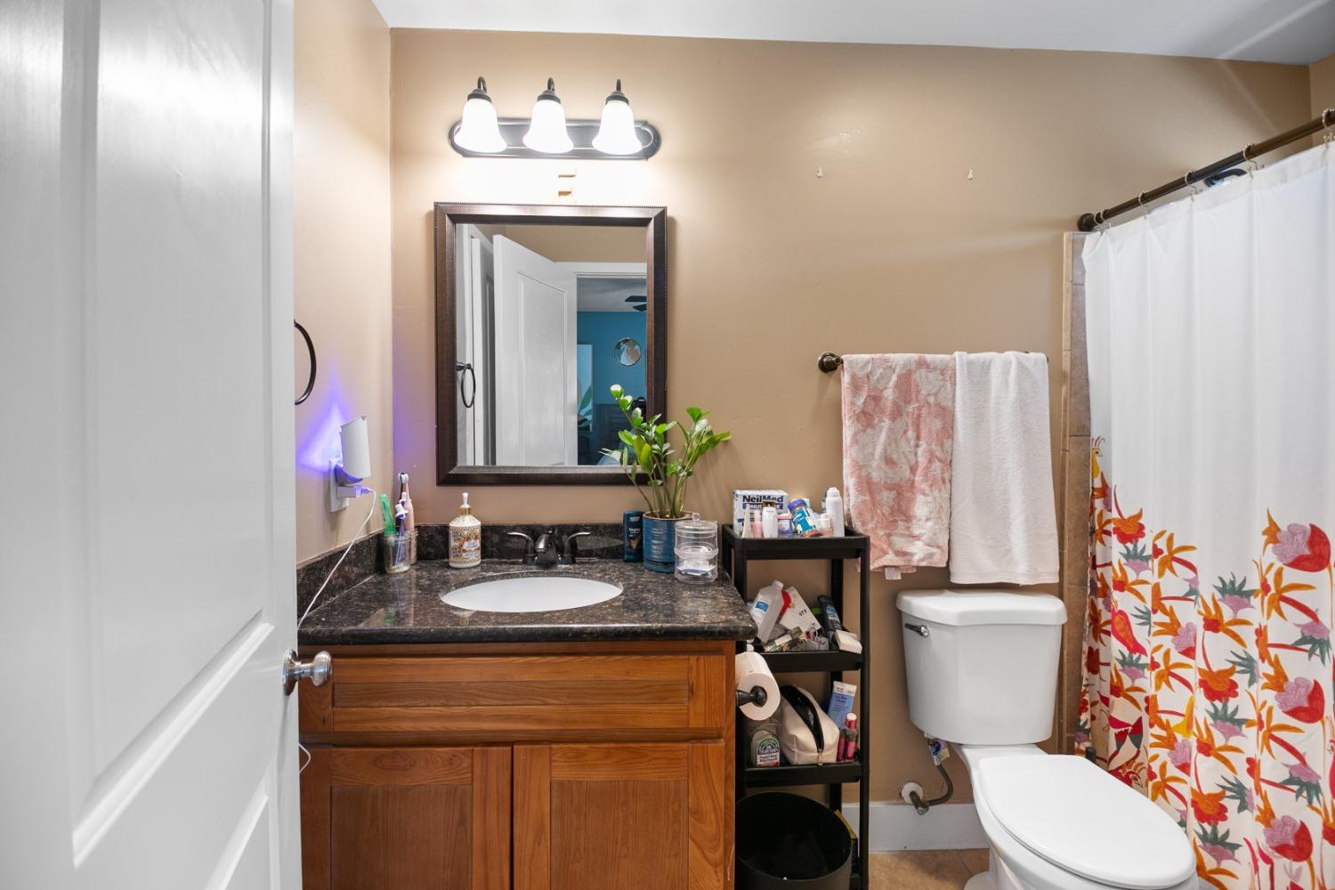 Detail Gallery Image 21 of 30 For 3879 8th Ave, Sacramento,  CA 95817 - 3 Beds | 2/1 Baths