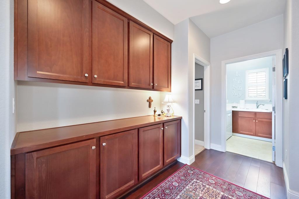 Detail Gallery Image 30 of 44 For 2425 Rockrose Cir, Roseville,  CA 95747 - 4 Beds | 3 Baths