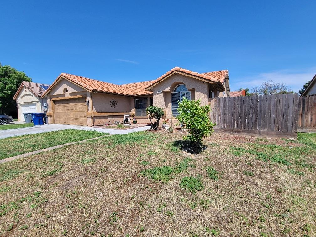Detail Gallery Image 3 of 31 For 628 Vintner St, Los Banos,  CA 93635 - 3 Beds | 2 Baths