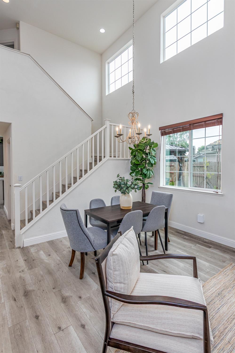 Detail Gallery Image 7 of 33 For 9090 Piazza Ct, Elk Grove,  CA 95624 - 4 Beds | 2/1 Baths