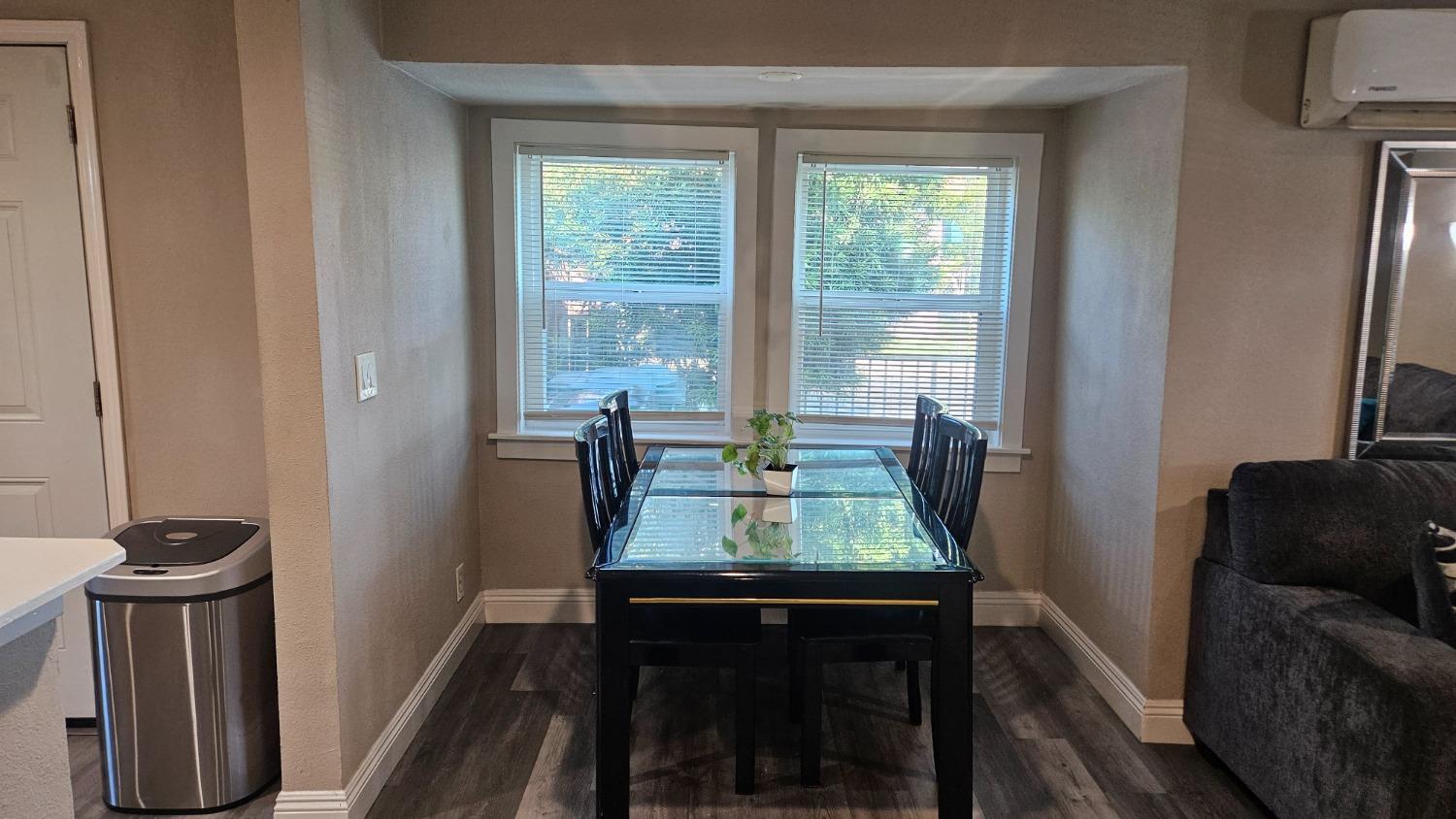 Detail Gallery Image 17 of 24 For 4725 Parker Ave, Sacramento,  CA 95820 - 2 Beds | 1 Baths