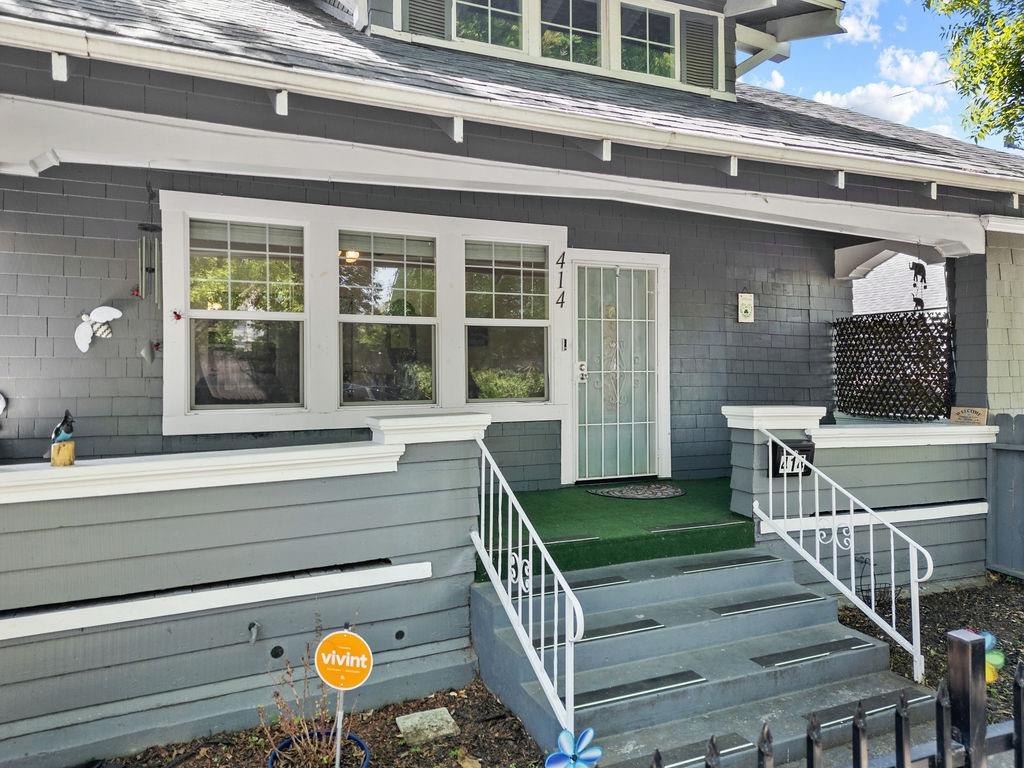 Detail Gallery Image 4 of 39 For 414 W Vine St, Stockton,  CA 95203 - 3 Beds | 2 Baths