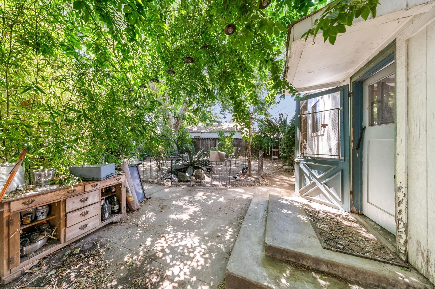 Detail Gallery Image 30 of 58 For 26 Oak Ave, Woodland,  CA 95695 - 4 Beds | 4 Baths