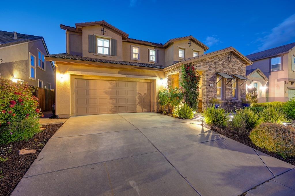 Detail Gallery Image 31 of 44 For 2425 Rockrose Cir, Roseville,  CA 95747 - 4 Beds | 3 Baths
