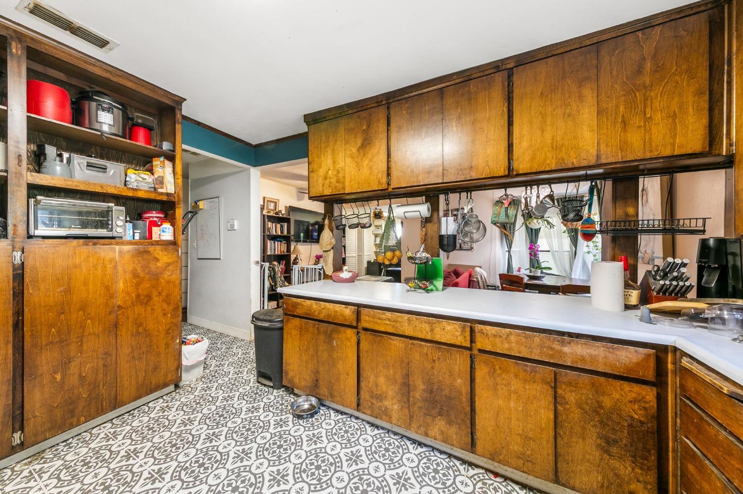 Detail Gallery Image 17 of 58 For 26 Oak Ave, Woodland,  CA 95695 - 4 Beds | 4 Baths
