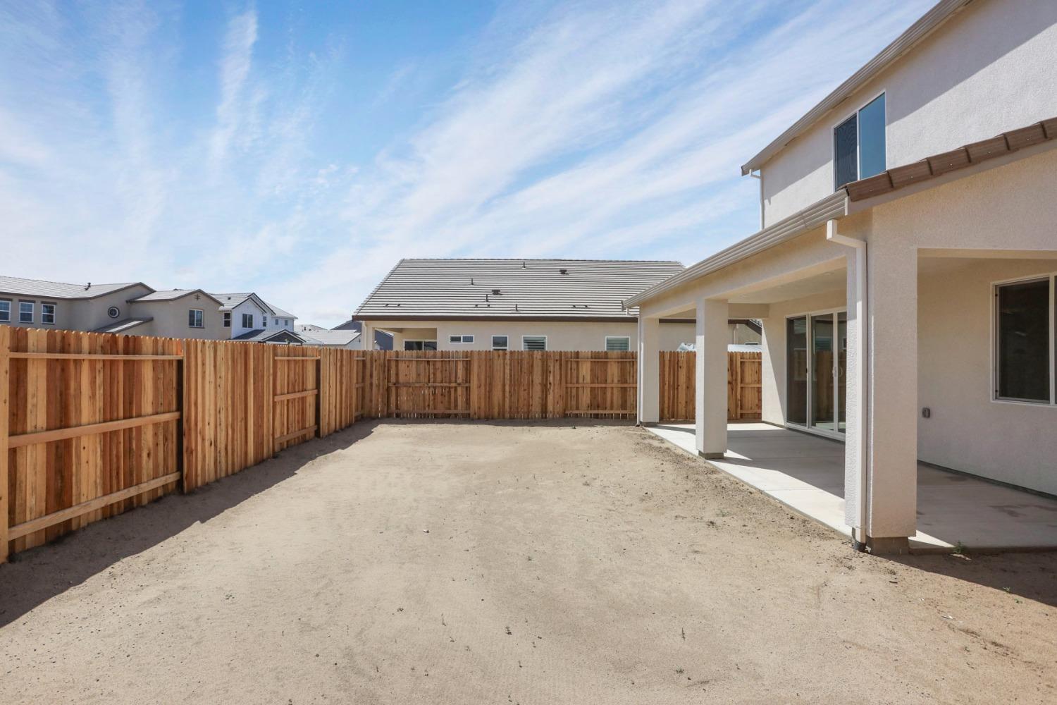 Paramount Lane, Manteca, California image 32