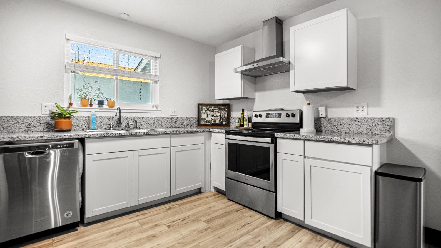 Detail Gallery Image 33 of 52 For 813 St Helena Pl, Modesto,  CA 95356 - 2 Beds | 2 Baths