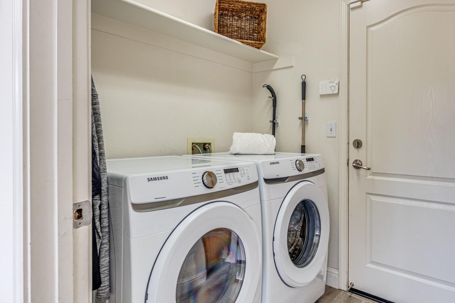 Detail Gallery Image 19 of 33 For 9090 Piazza Ct, Elk Grove,  CA 95624 - 4 Beds | 2/1 Baths