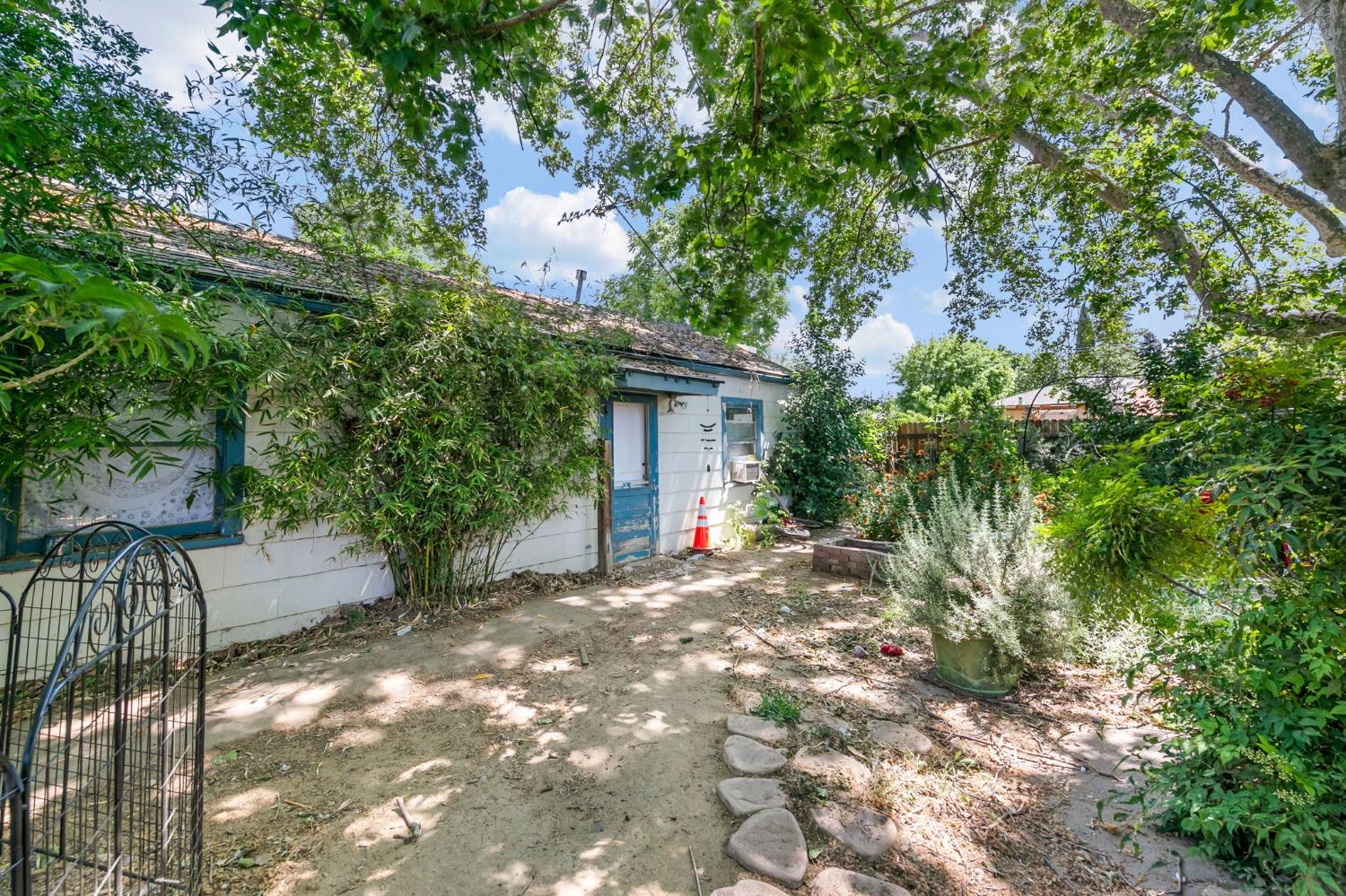 Detail Gallery Image 32 of 58 For 26 Oak Ave, Woodland,  CA 95695 - 4 Beds | 4 Baths