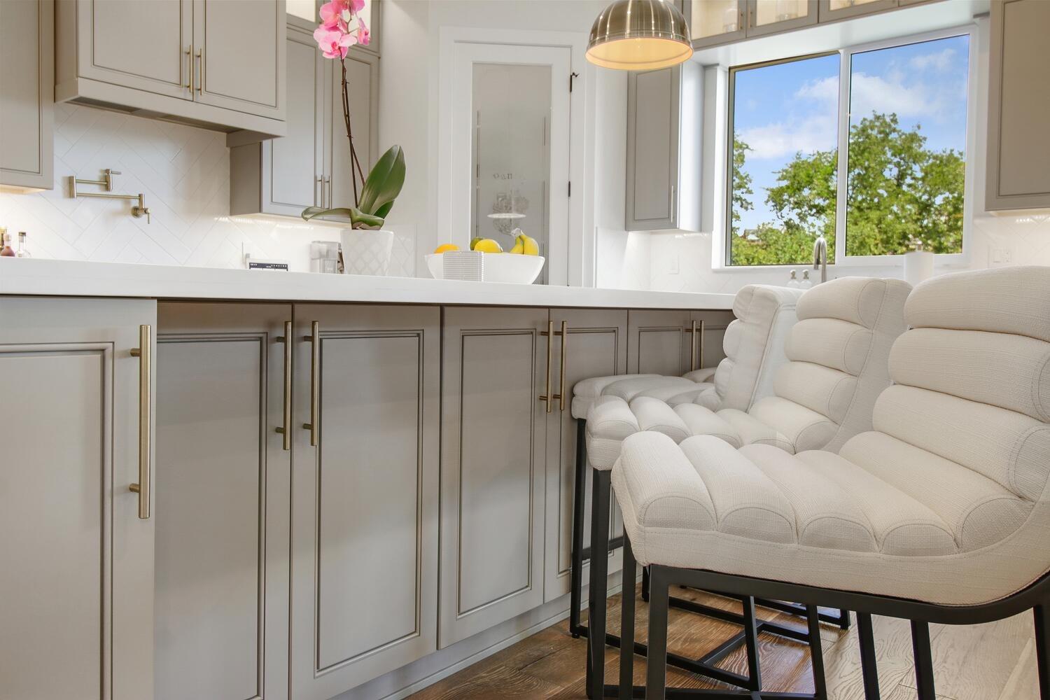 Detail Gallery Image 13 of 73 For 3130 Oakwood Rd, Cameron Park,  CA 95682 - 4 Beds | 4 Baths