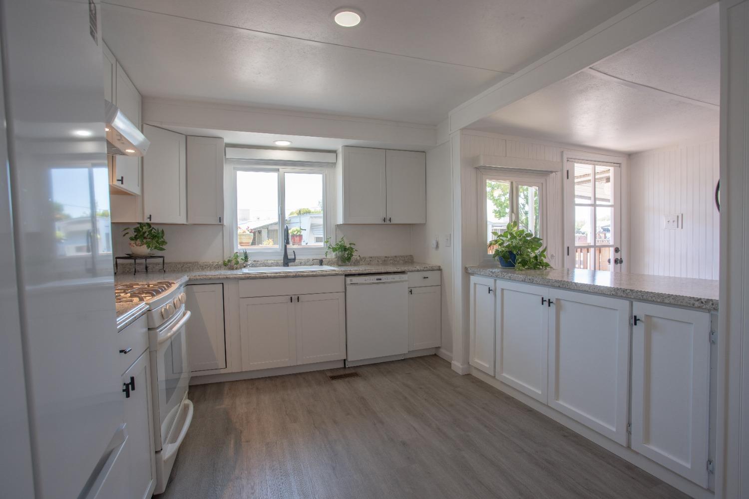Detail Gallery Image 5 of 31 For 6480 Main Ave 9, Orangevale,  CA 95662 - 1 Beds | 1 Baths