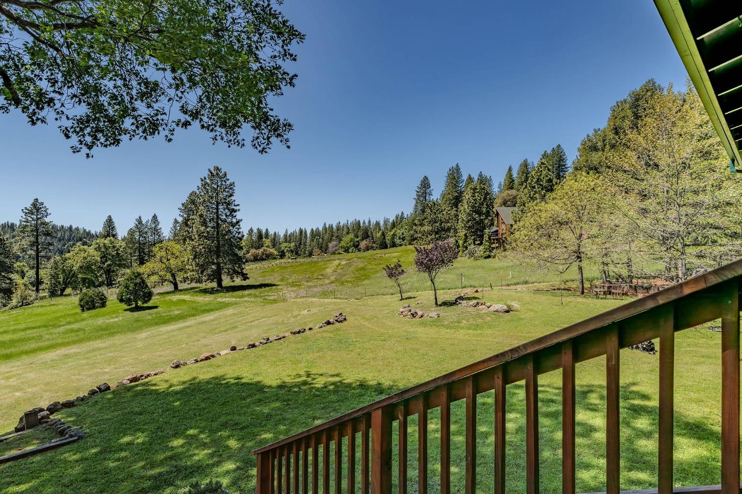 Detail Gallery Image 4 of 83 For 25624 Sherwood Dr, Pioneer,  CA 95666 - 3 Beds | 3 Baths