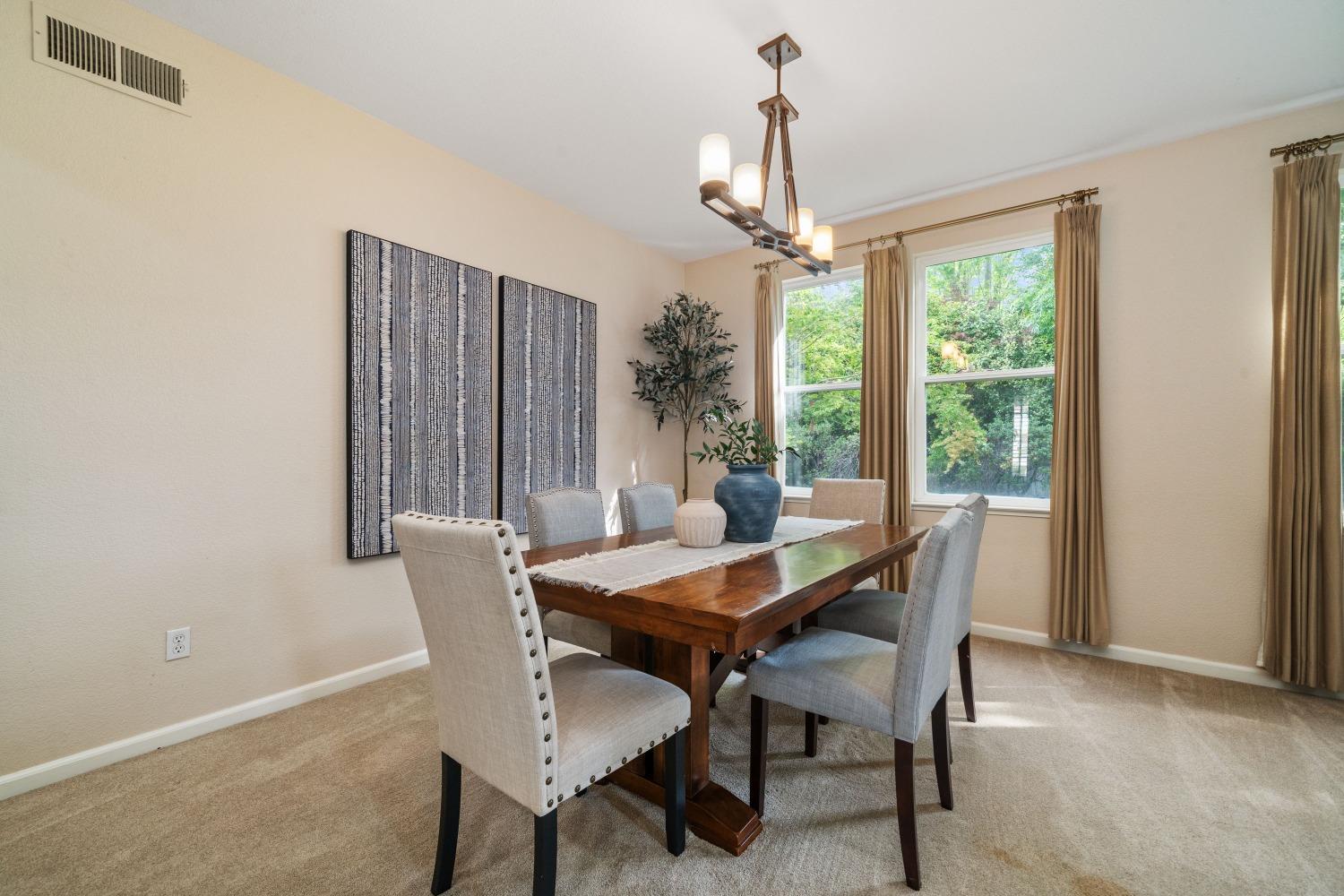 Detail Gallery Image 9 of 44 For 2475 Minden Ct, Sacramento,  CA 95835 - 4 Beds | 2/1 Baths