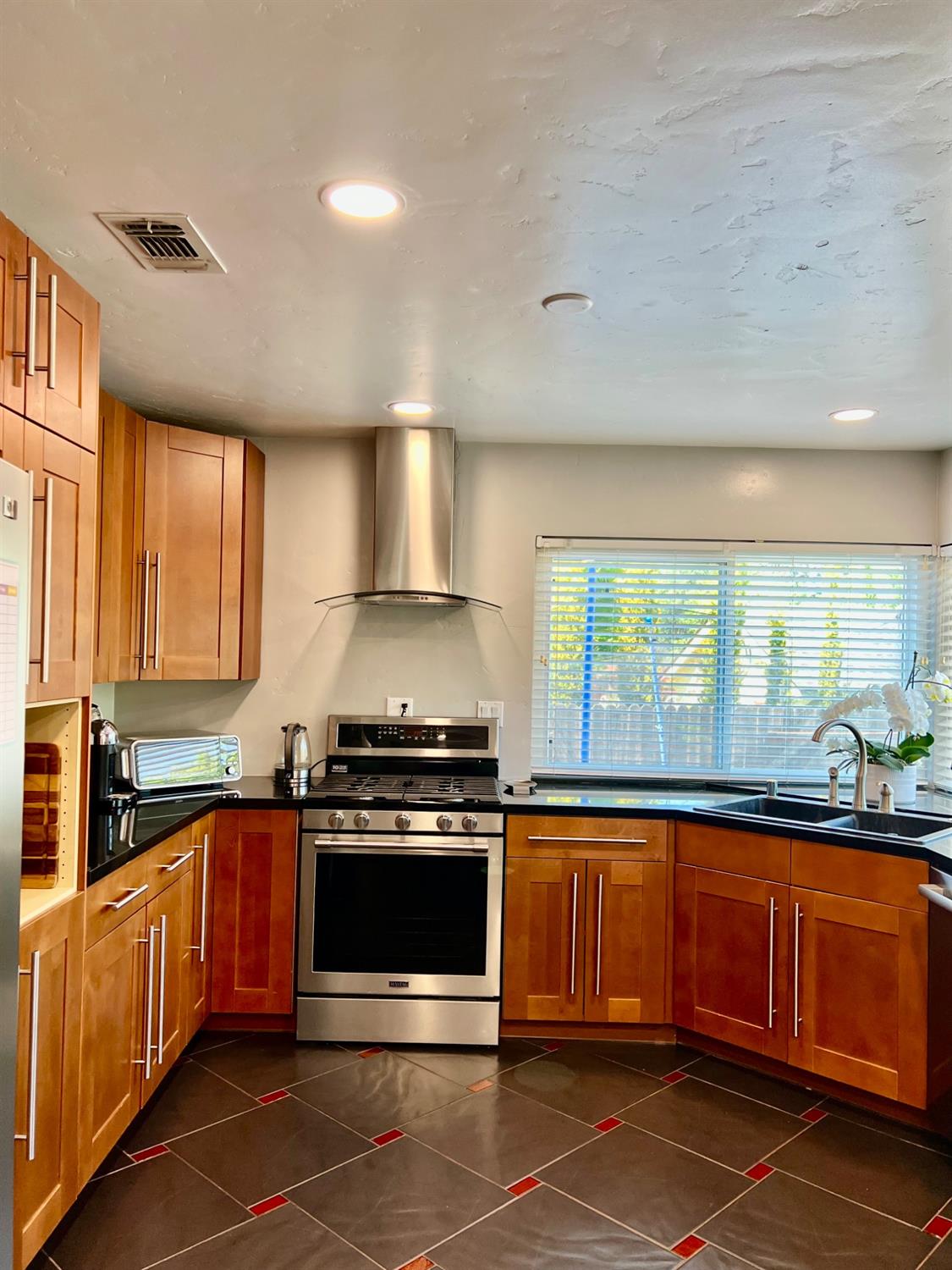 Detail Gallery Image 21 of 49 For 4125 Perry Creek Ct, Antelope,  CA 95843 - 4 Beds | 3 Baths