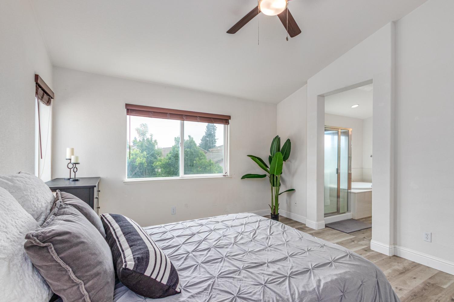 Detail Gallery Image 21 of 33 For 9090 Piazza Ct, Elk Grove,  CA 95624 - 4 Beds | 2/1 Baths