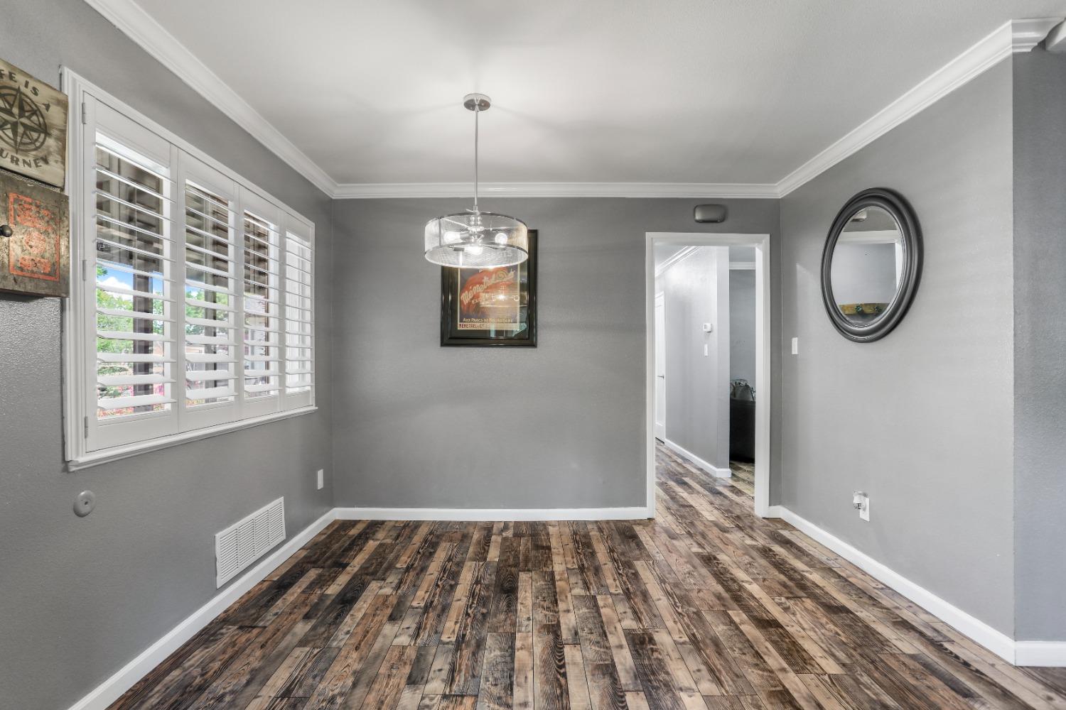 Detail Gallery Image 8 of 34 For 1304 Nelda Way, Modesto,  CA 95355 - 3 Beds | 2 Baths