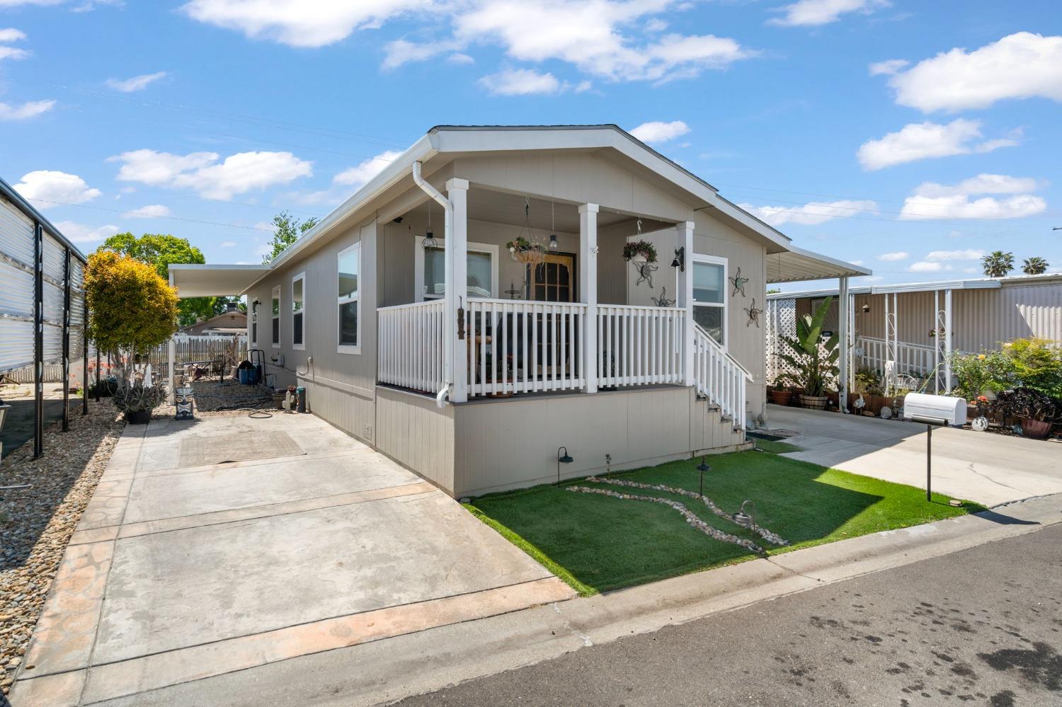 Detail Gallery Image 3 of 26 For 8600 West Lane 172, Stockton,  CA 95210 - 3 Beds | 2 Baths