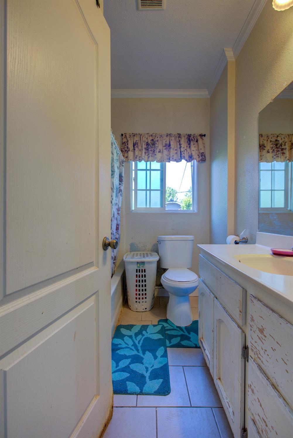 Detail Gallery Image 21 of 24 For 221 W 23rd St, Merced,  CA 95340 - 3 Beds | 1 Baths