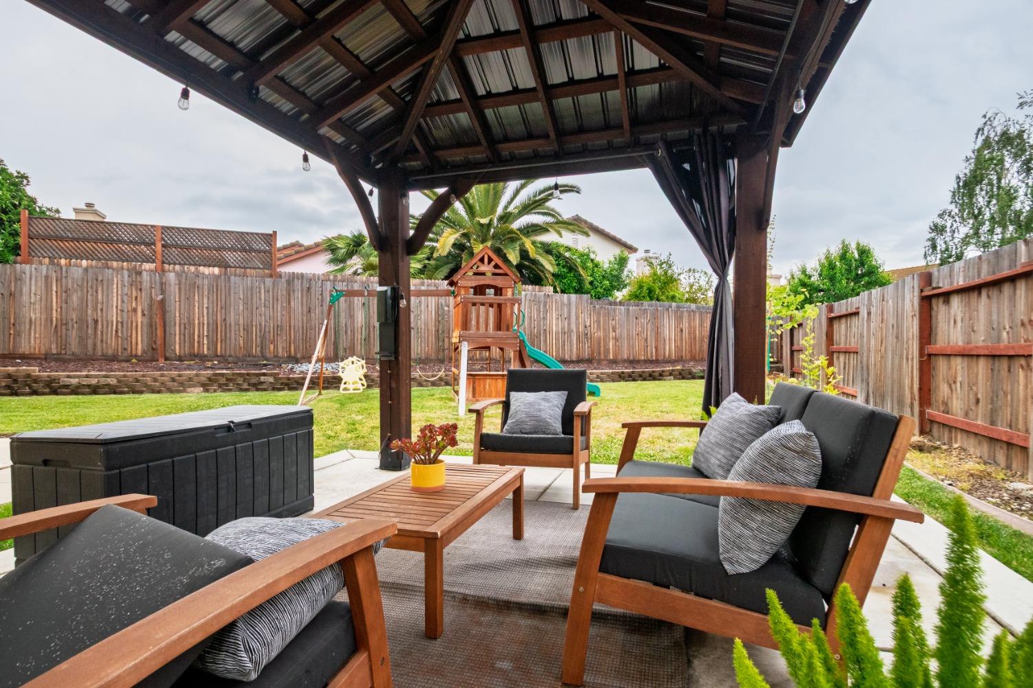 Detail Gallery Image 29 of 33 For 9090 Piazza Ct, Elk Grove,  CA 95624 - 4 Beds | 2/1 Baths