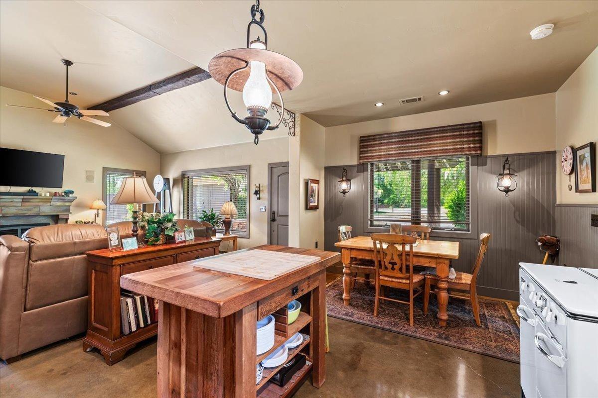 Detail Gallery Image 55 of 95 For 18879 Hidden Lakes Ln, Acampo,  CA 95220 - 3 Beds | 3/2 Baths