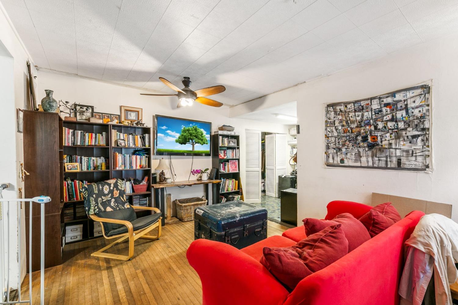 Detail Gallery Image 9 of 58 For 26 Oak Ave, Woodland,  CA 95695 - 4 Beds | 4 Baths